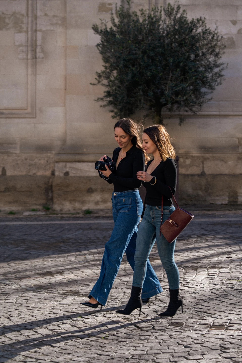 Naomi et Clara : Ainsi agency